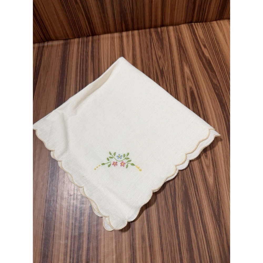 Vintage Embroidered Floral Handkerchief Scalloped Edge Cottage Farmhouse MCM
